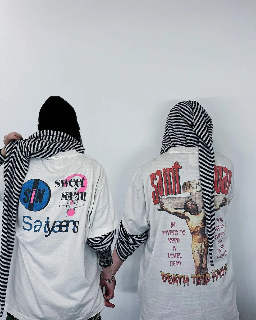 SAINT MICHAEL SAINT WAR TEE/WHAT new style Jesus cross retro short-sleeved, off-white S-XL, ready-to-wear, washed and distressed, printed repeatedly and modified, tube-woven seamless fabric, with little angel anti-counterfeiting label